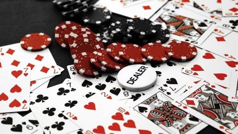 wwwbet Esports ကစားပွဲ ရလဒ်စစ်ဆေးနေသောမြန်မာကစားသမား